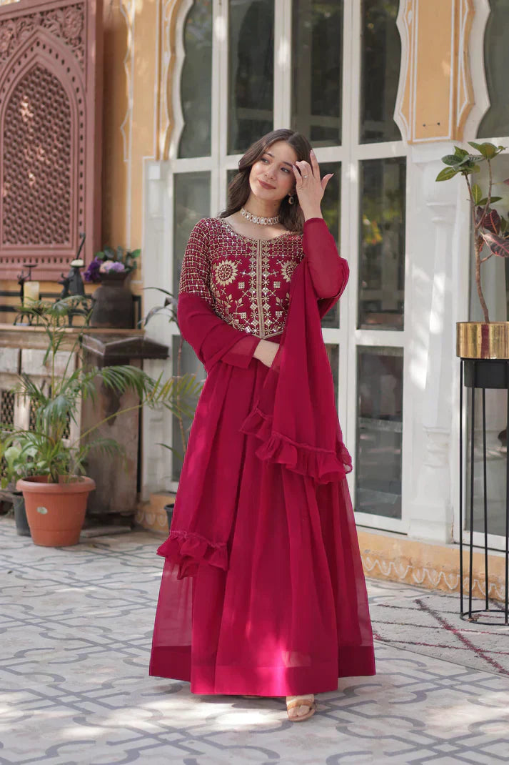 BLOOMING GEORGETTE EMBROIDERED GOWN WITH DUPATTAPFAB198)