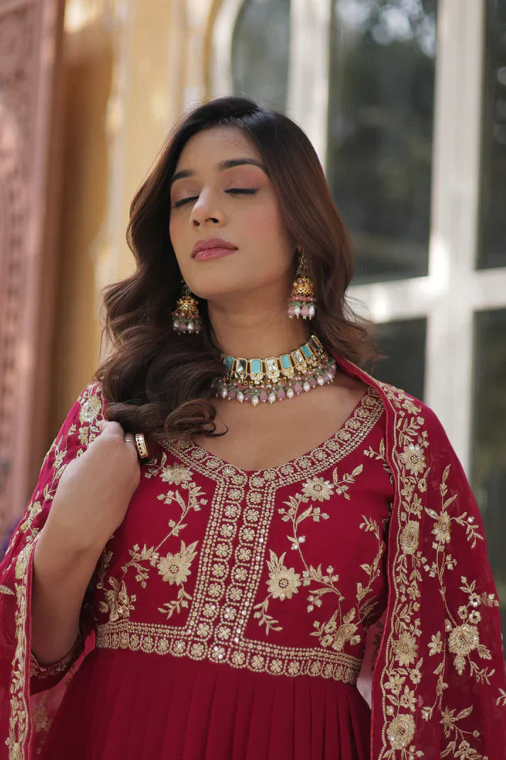 FAUX BLOOMING WITH SEQUANCE EMBROIDERED GOWN WITH DUPATTAPFAB186)