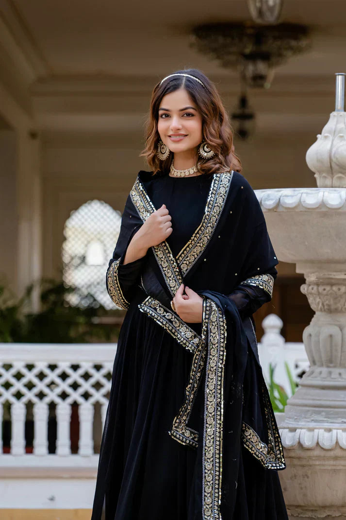 BLACK BLOOMING EMBROIDERED GOWN WITH DUPATTAPFAB185)