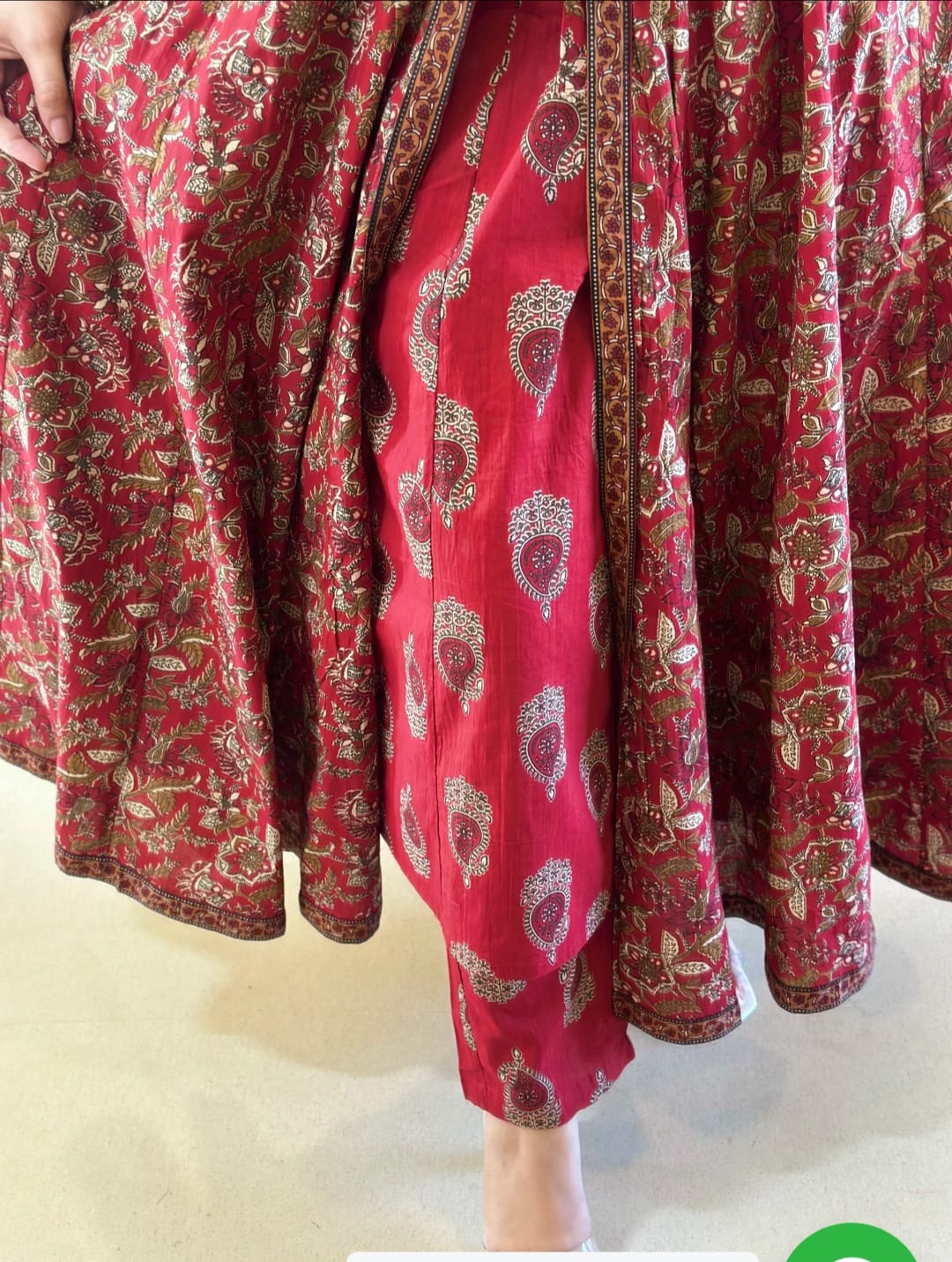 ♥️♥️“ NEW FULL COTTON PRINT HAND WORK ANARKALI KURTI PANT MALMAL DUPATTA ARRIVAL 😍💖(PFAB1285)