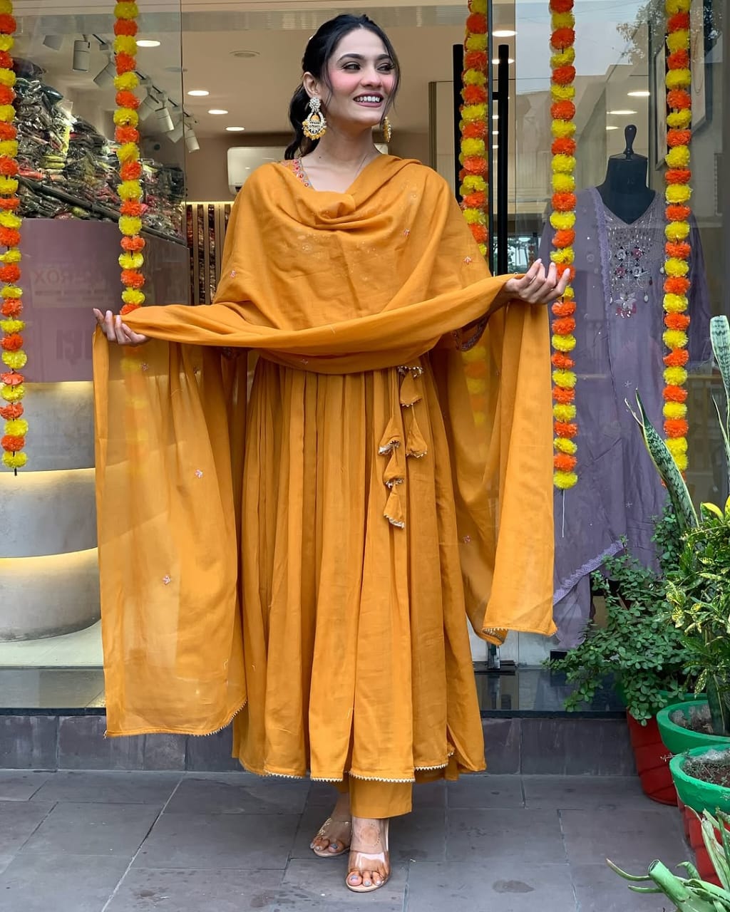 Enjoy your festival 🌞with our Very Beautiful 3ps Set . 🪡 🪡 🪡 🌸(PFAB157)