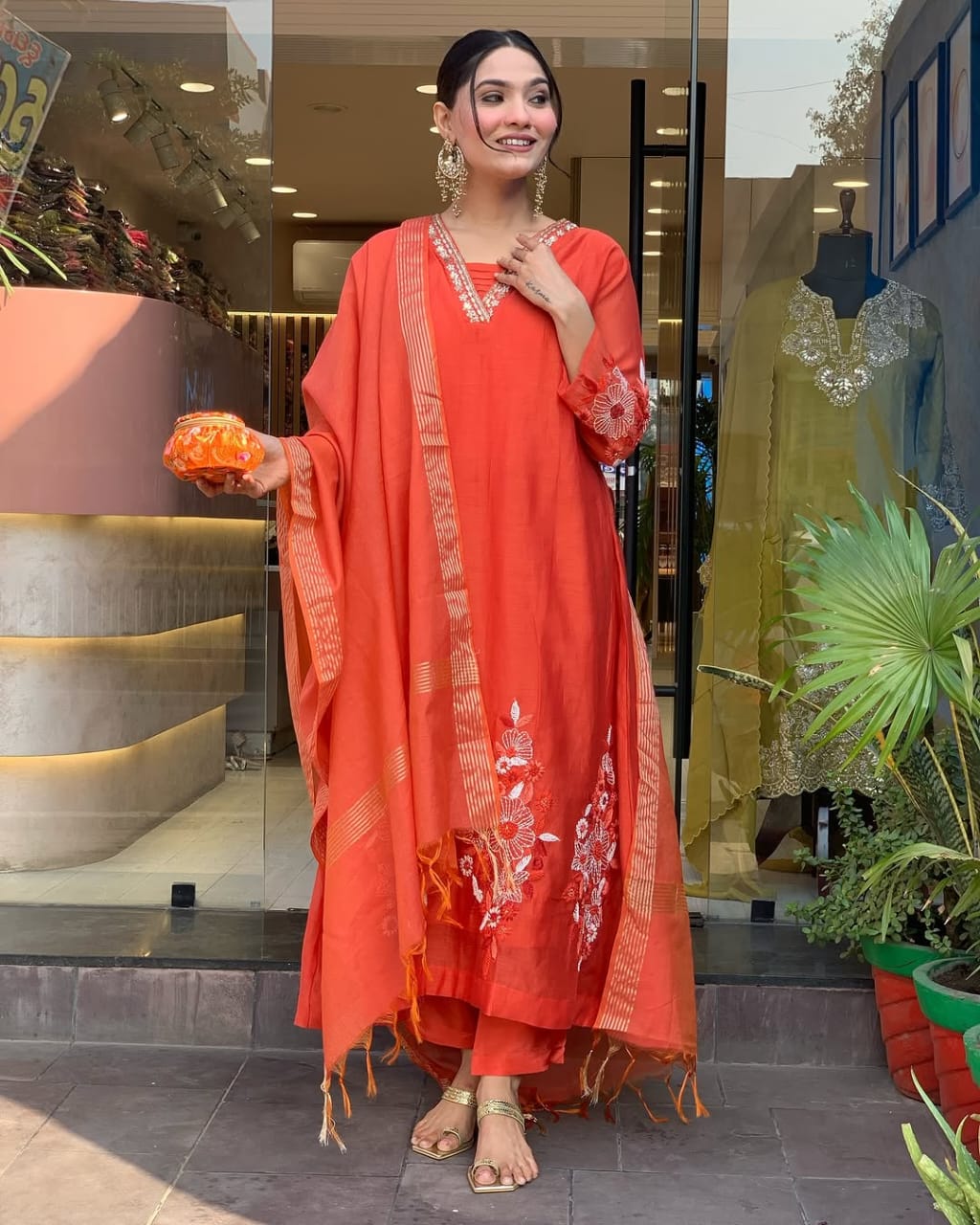 Enjoy your festival 🌞with our Very Beautiful 3ps Set . 🪡 🪡 🪡 🌸(PFAB148)