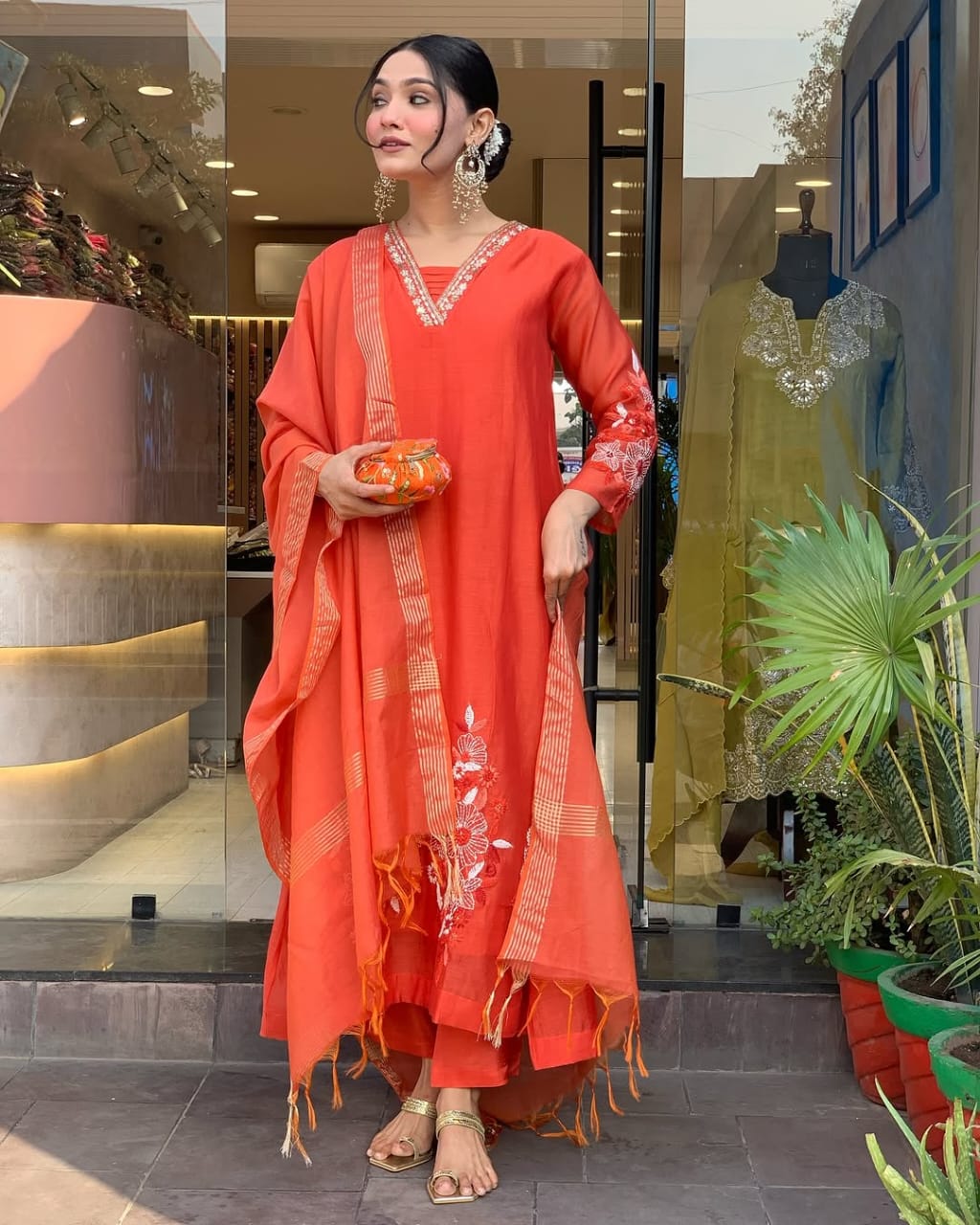 Enjoy your festival 🌞with our Very Beautiful 3ps Set . 🪡 🪡 🪡 🌸(PFAB148)