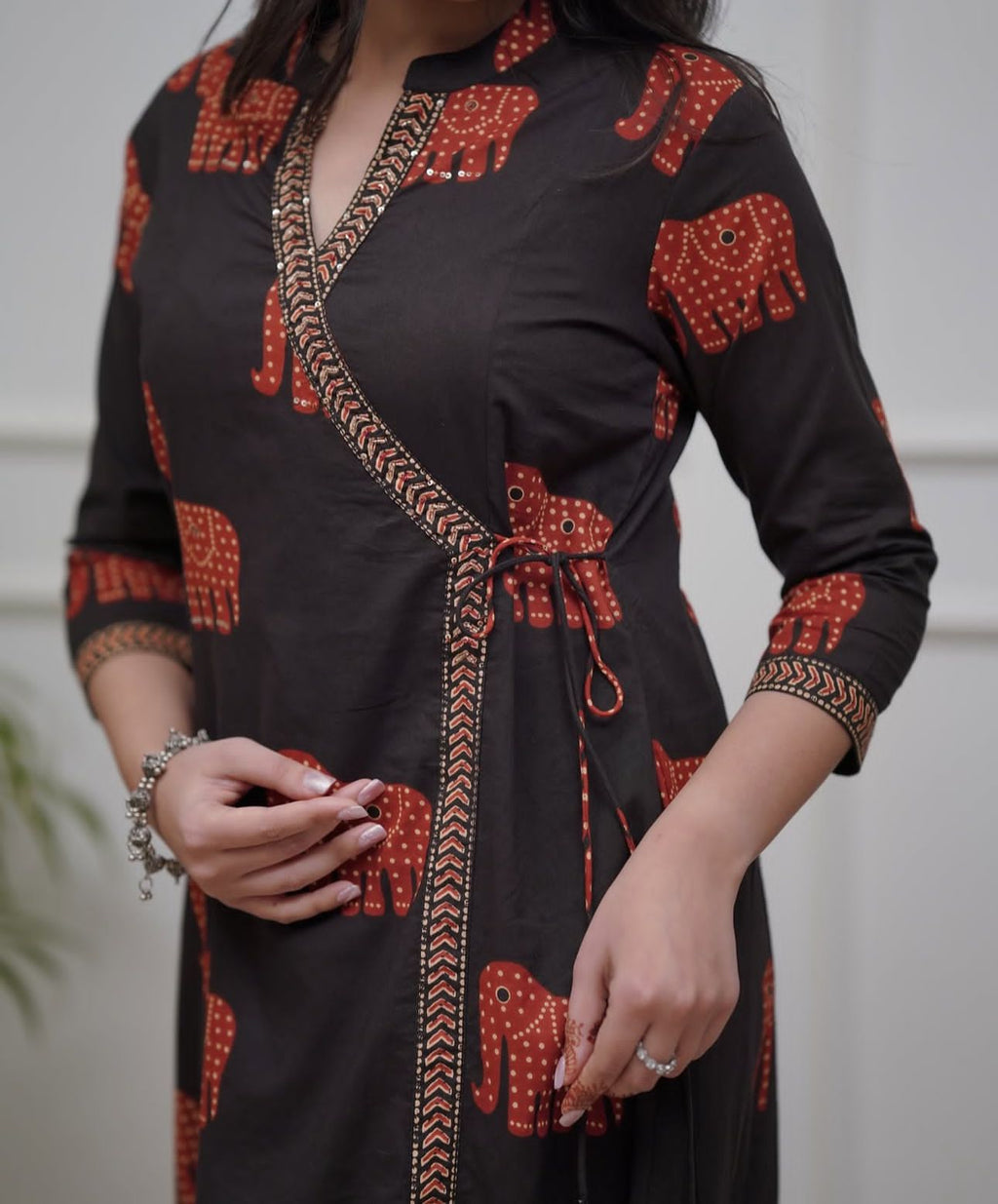 Enjoy your festival 🌞with our Very Beautiful 3ps Set . 🪡 🪡 🪡 🌸(PFAB1442)